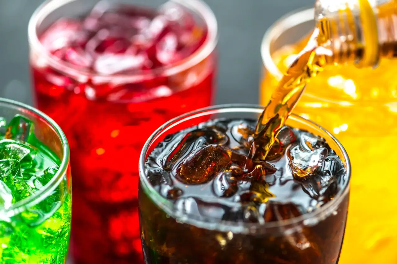 ¿Cola normal o cero azúcares? Los sorprendentes efectos en tu cuerpo que no esperas